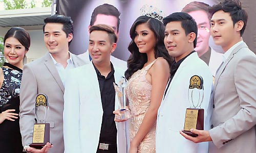 อ.กอล์ฟ @ โปร-บิวติ เซ็นเตอร์ คิ้วลายเส้นสามมิติ 3Dplus